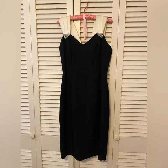 Vintage little black dress size 8 - Picture 3 of 12